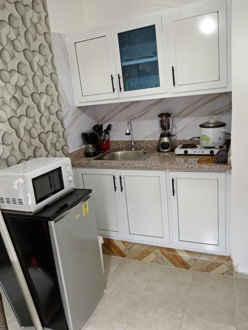 Apartamentos De 1 2 Y 3 Habitaciones 圣地亚哥洛斯卡巴 外观 照片