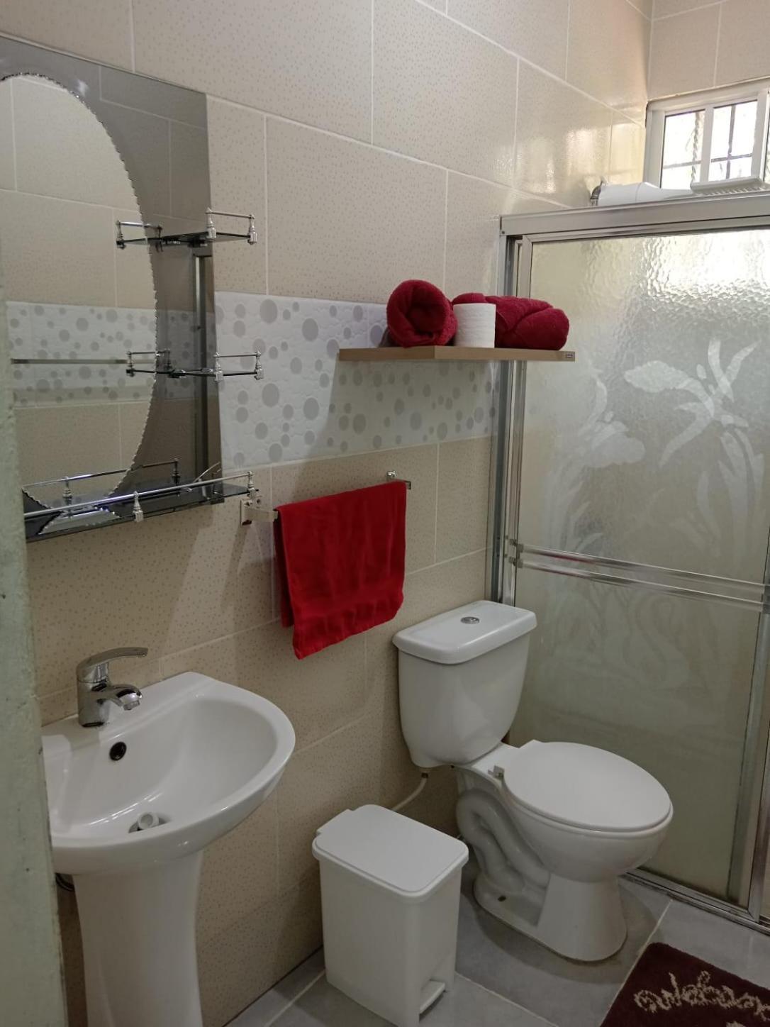 Apartamentos De 1 2 Y 3 Habitaciones 圣地亚哥洛斯卡巴 外观 照片