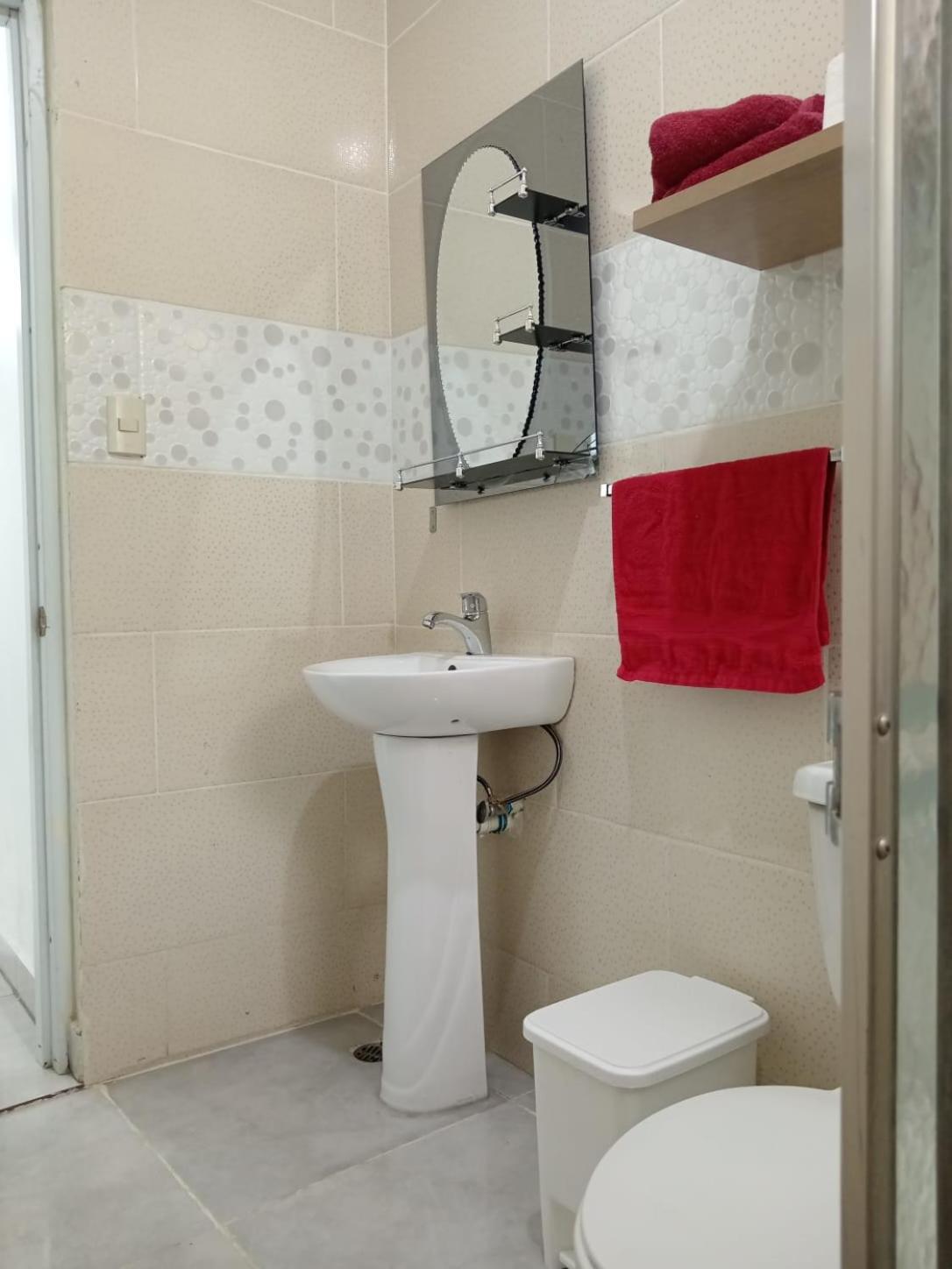 Apartamentos De 1 2 Y 3 Habitaciones 圣地亚哥洛斯卡巴 外观 照片